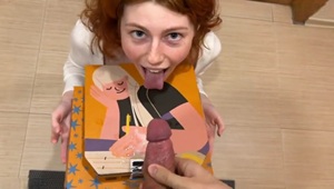 Рыжая студентка оплатила доставку пиццы минетом со спермой